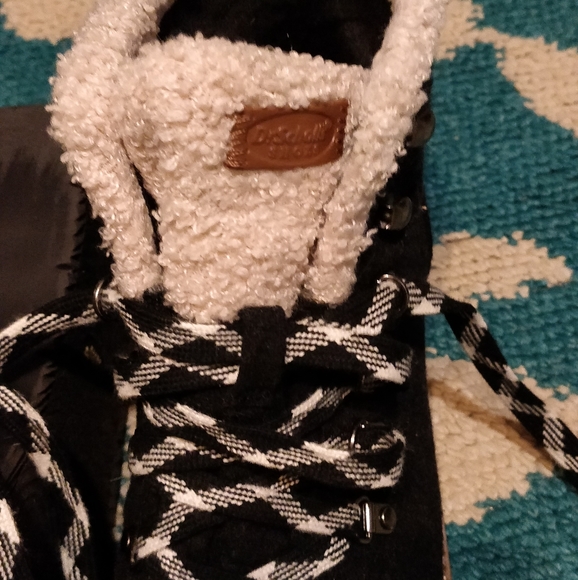 Dr. Scholl's Waterproof booties - Picture 4 of 9